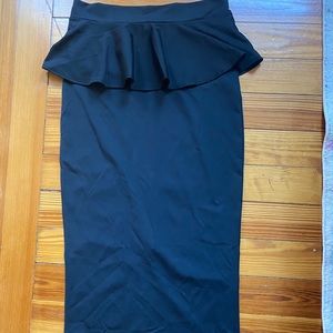 Black pencil skirt with peplum waist women’s XL